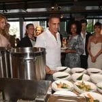 Gäste bei der Charity Gala für"Lecker hoch drei"