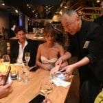 Zaubertrick von "A-Magic" bei der Charity Gala von "Lecker hoch drei"