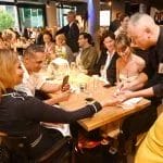 Zaubertrick von "A-Magic" bei der Charity Gala von "Lecker hoch drei"